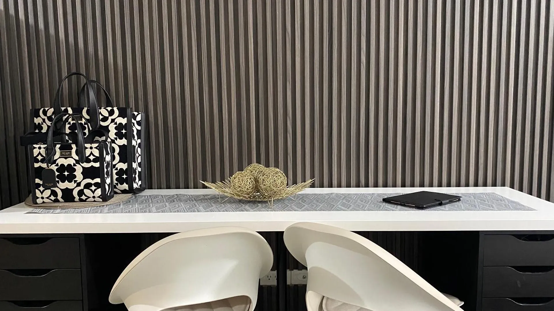 Condo Suite/Apartment Pasay Sm Moa - Stay Cozy & Boujee Manila